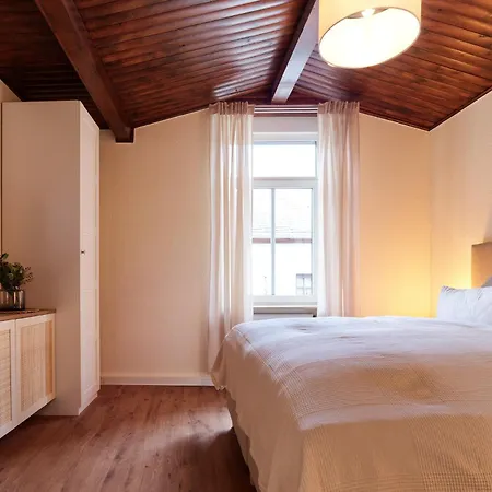 Marx - Geraeumige Im Zentrum Von - Bis 6 Personen, 2 Schlafzimmer, Wlan & Waschmaschine Tréveris