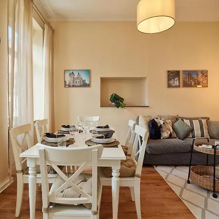 Apartamento Marx - Geraeumige Im Zentrum Von - Bis 6 Personen, 2 Schlafzimmer, Wlan & Waschmaschine