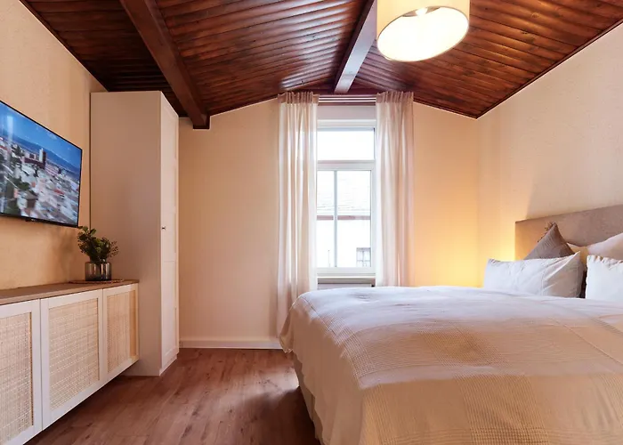 Marx - Geraeumige Im Zentrum Von - Bis 6 Personen, 2 Schlafzimmer, Wlan & Waschmaschine Trier